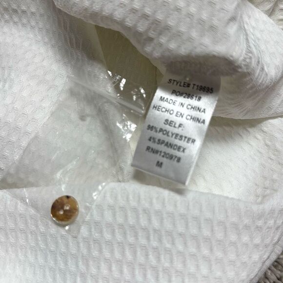 Entro Women’s White Textured Long Sleeve Top & Short Set Size Medium NEW - Picture 8 of 14